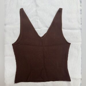 Babaton Sculpt Knit V-Neck Tank Ribbed V-neck tank top